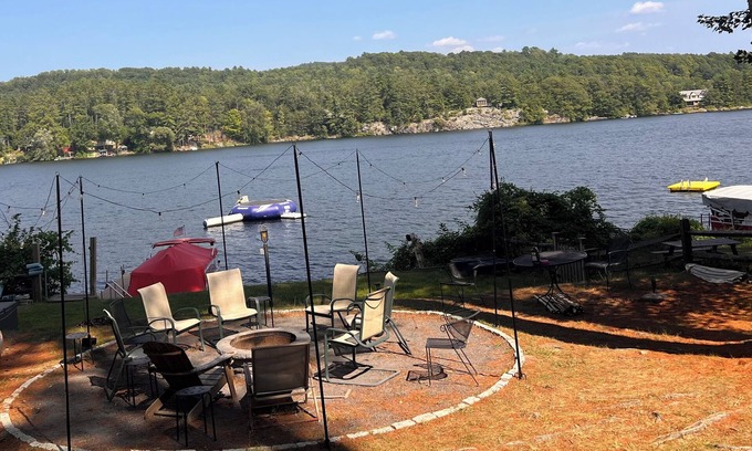 Fair Haven House | Charming 2-bedroom lake house with direct lake access!