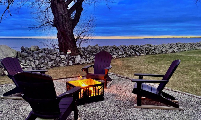 Oconto Cabin | Charming 2-bedroom Oconto Waterfront Cabin! Pier, Free Kayaks! Dogs welcome!