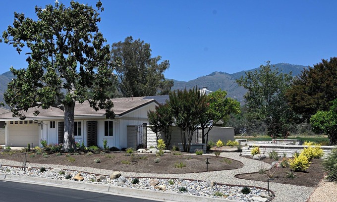 Valley Center House | Charming 2-bedroom 2-bathroom house located in the Pauma Valley Country Club