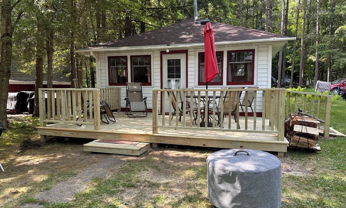 Pelican Lake Cottage | Charming 2 Bedroom Sabinois Cabin On Lovely Pelican w/Boat Dock&ATV Trails