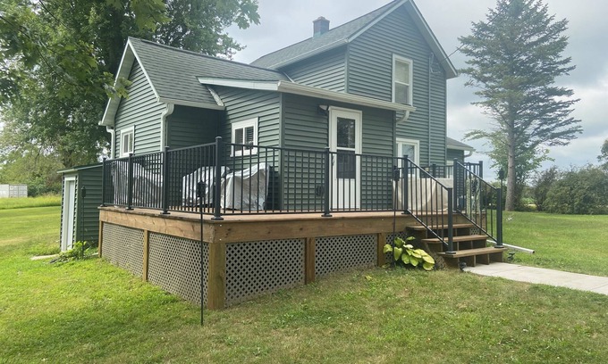 Platteville Cottage | Charming 2-bedroom cottage close to UW Platteville