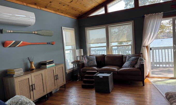 Rocky Mount House | Charming 2-bedroom bungalow with million dollar panoramic view of lake!