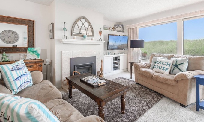 Pajaro Dunes Condo | Charming 2-bedroom condo with WiFi on the tranquil Monterey Bay