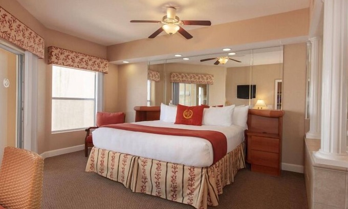 Florida Center Condo | Charming 2 BR condo with fitness rm, Jacuzzi, Full Kitchen, AC in lovely Orlando