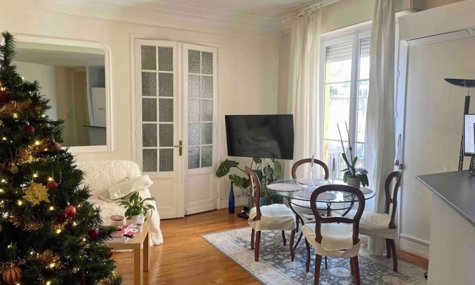 Les Baumettes Apartment | Charming 2-room apartment near beach and town center