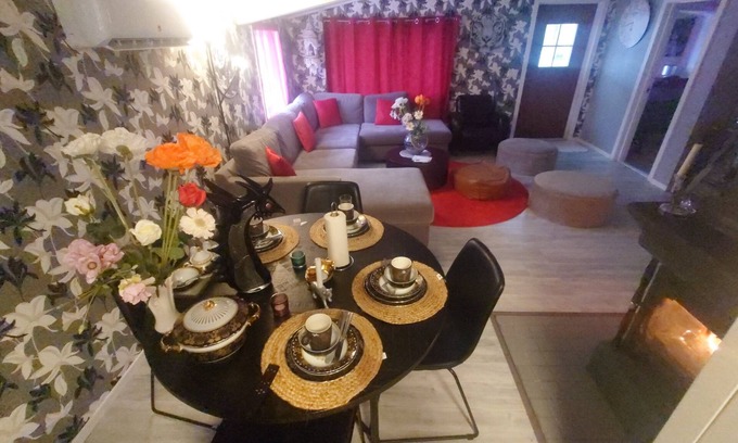 Alingsas Municipality Villa | Charming 2-bedroom house in welcoming Västra Götalands län with AC, WiFi