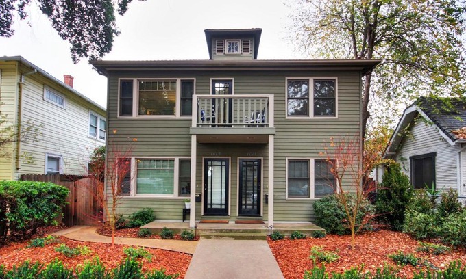 Downtown Sacramento Apartment | Charming 2Bed French Colonial Apartment in Desirable Midtown Sacramento