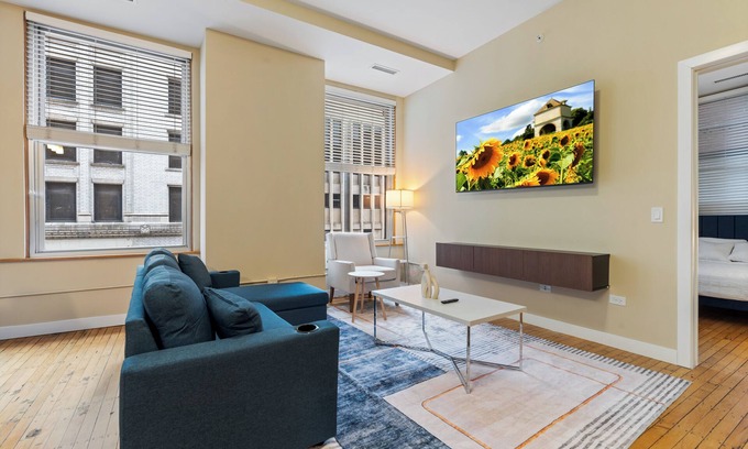 Core Apartment | Charming 2bedroom Apartment in Terrific Downtown St. Paul with Queen BD+Two Full