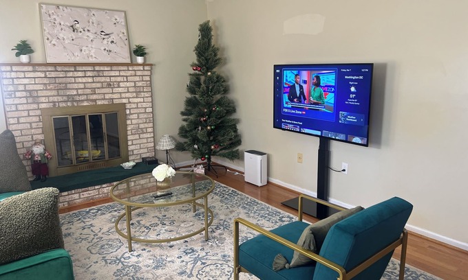 Fort Washington House | Charming 3-bedroom house with AC, WiFi just by MGM casino,close to Washington DC