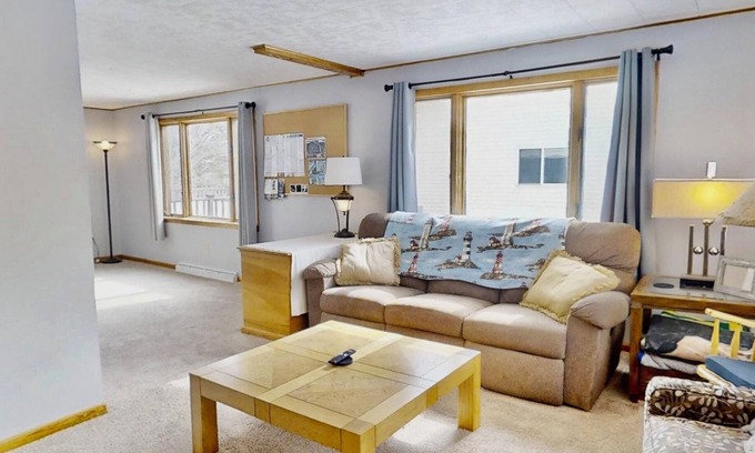 Lake Linden House | Charming 3-bedroom, 1 Murphy Bed in Hubbell AC, WiFi, Pinball, Trailside, Deck