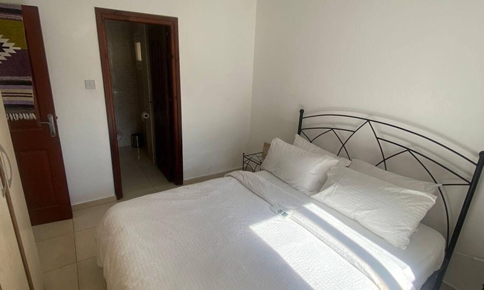 Karavas House | Charming 3-bedroom apartment with WiFi, AC; 15 mins from the fab Kyrenia Harbour