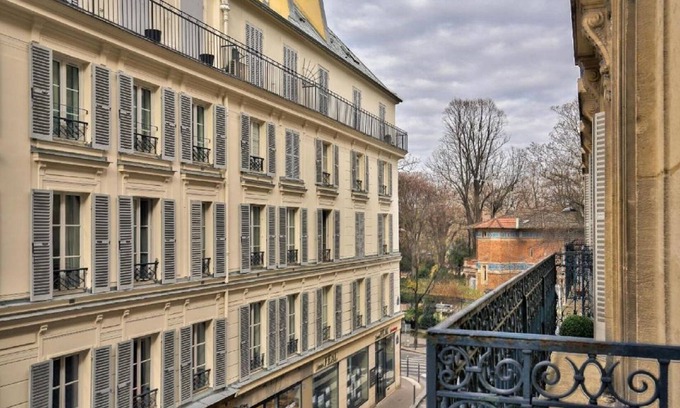 Notre-Dame-des-Champs Apartment | Charming 3-Bedroom Apartment by Luxembourg Gardens