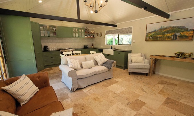 Gheerulla Cottage | Charming 3 bedroom Cottage in Belli Park