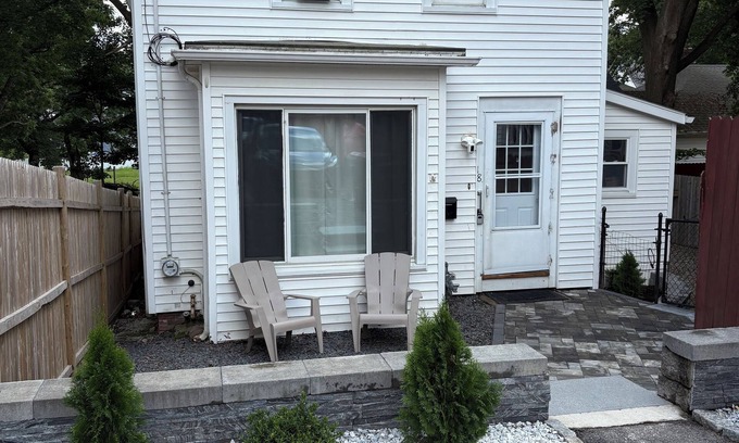 Brockton House | Charming 3-bedroom house with fast WiFi and is pet-friendly in Brockton