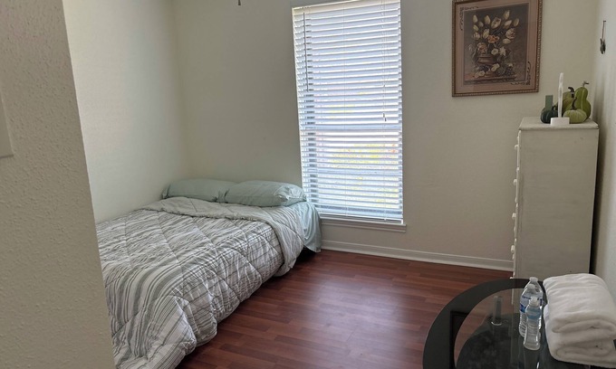 Mission Bend House | Charming 3-bedroom house with WiFi, AC in fabulous Houston