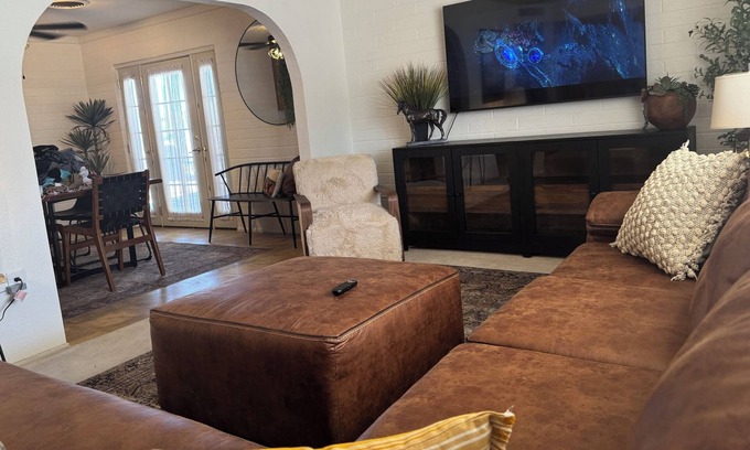 Safford House | Charming 3-bedroom house with WiFi, AC in peaceful Safford