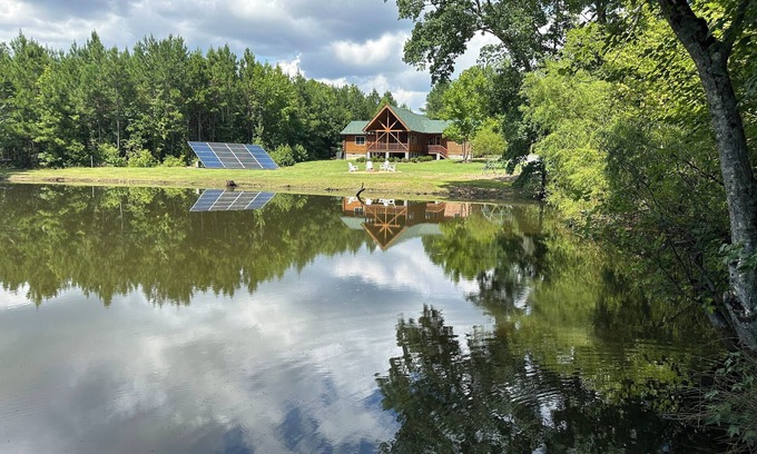 Butner Cabin | Charming 3-Bedroom Log Cabin - Rest & Relaxation