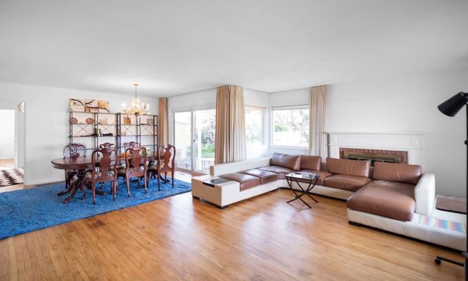 Lower Bal House | Charming 3-bedroom house in terrific San Leandro with AC, WiFi
