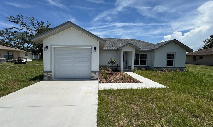 Spring Hill House | Charming 3-bedroom house in Spring Hill