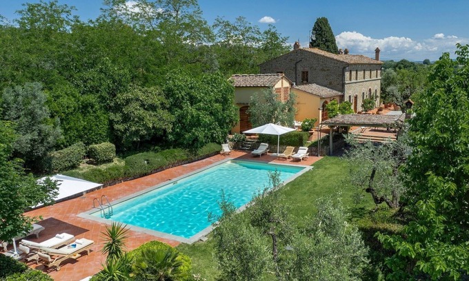 Capraia e Limite Villa | Charming 3-bedroom villa in Toscana with WiFi, AC, private pool