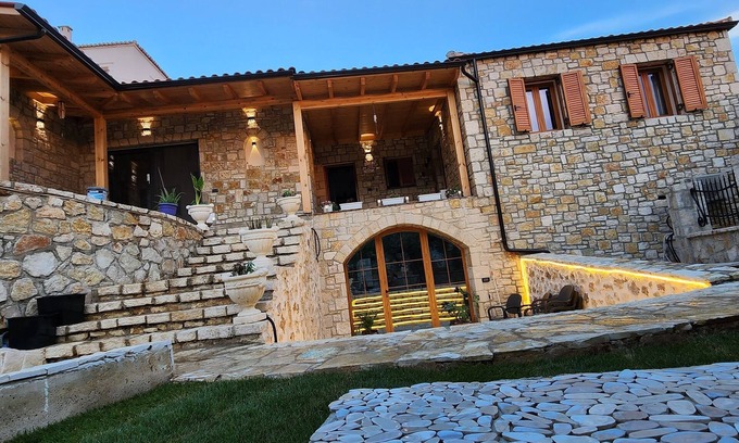 Dhermi Villa | Charming 3-bedroom villa with AC, WiFi, in serene Dhërmi