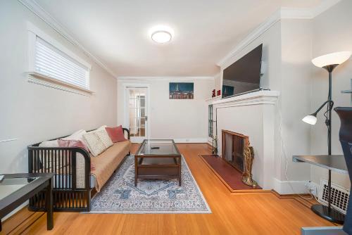 Dunbar Villa | Charming 3BR Home Near UBC with Parking & Backyard