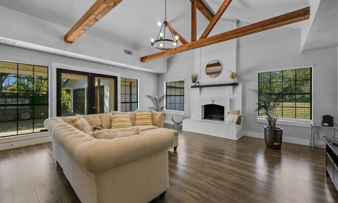 Richland Hills House | Charming 4-bedroom house in lovely Richland Hills