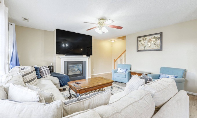 Northeast Raleigh House | Charming 4-bedroom house with huge back yard and AC in Raleigh, NC