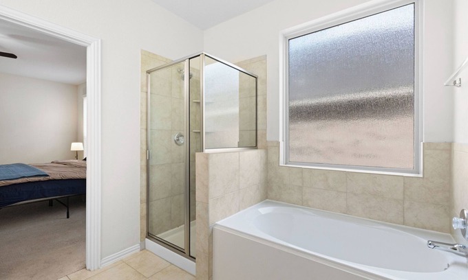 Crosby House | Charming 4-bedroom house with WiFi and AC in peaceful Crosby
