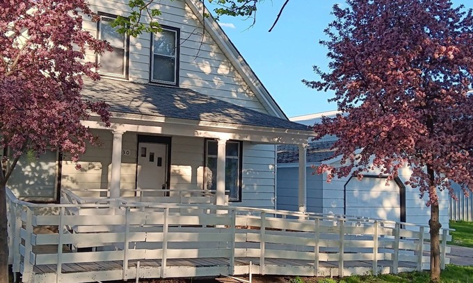 Hanson County House | Charming 4BR Craftsman Family Home in Emery