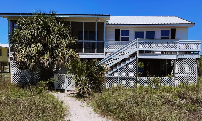 Alligator Point House | Charming Alligator Point "Old Florida” Beach Cottage