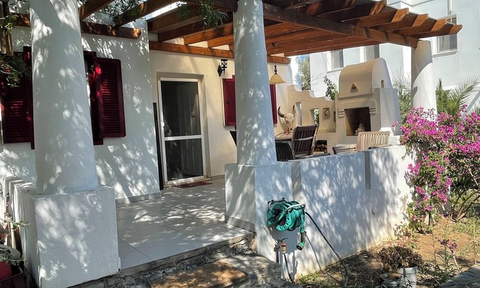 Bodrum City Center Villa | Charming and cosy 2-bedroom villa with shared pool in lovely Bodrum