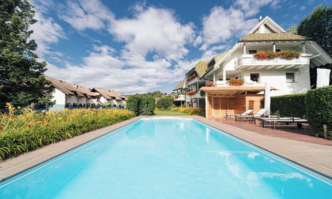 Collalbo Apartment | Charming Apartment "Steppe" in Villa Anina with Pool