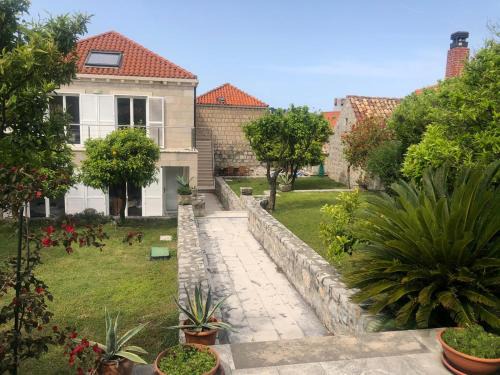 Cavtat Old Town Apartment | Charming apartment for 3 pax in Cavtat
