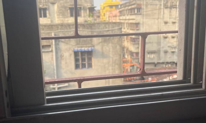 Kolkata Apartment | Charming apartment in lovely Howrah with AC