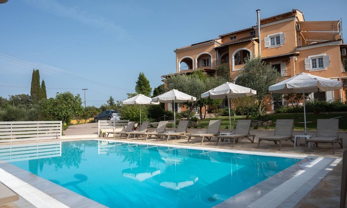 Kontokali Apartment | Charming apartment in the countryside near corfu town with swimming pool