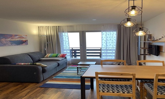 Veysonnaz Apartment | Charming apartment with hill view