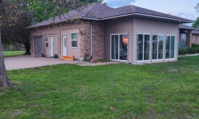 Richland Apartment | Charming apartment w/sunroom, gorgeous views in Richland - Perfect cozy getaway
