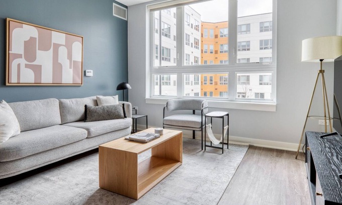 Arlington Heights Apartment | Charming Arlington Heights 2BR w/ W/D, Gym & BBQ, nr Dining, by Blueground
