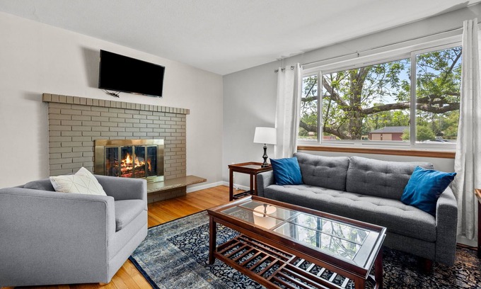 Arvada Plaza Area House | Charming Arvada Home - Walking distance to Olde Town