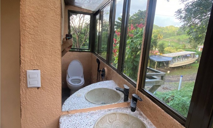 Arenal House | Charming Atesan 2 floor house next to Hotel La Mansion in Nuevo Arenal