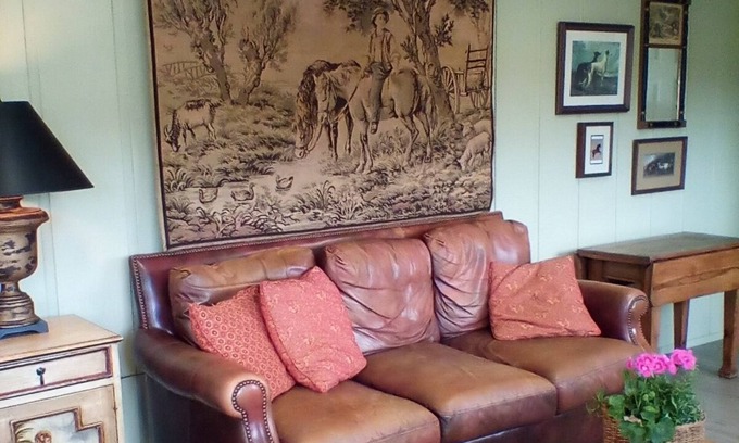 Campobello House | Charming Barn Apartment - centrally located to all the Foothills has to offer.