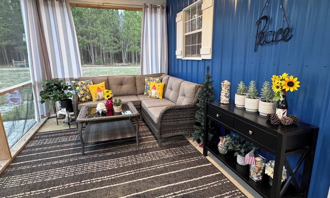 Clarendon House | Charming Barndo on 46 Acres of Peace
