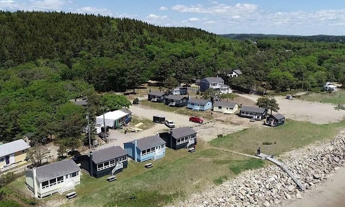 Phippsburg Cottage | Charming Beach Cottage on Popham Beach