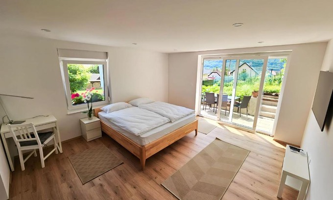 Jesenice Apartment | Charming Bella Hideout - Adults Only