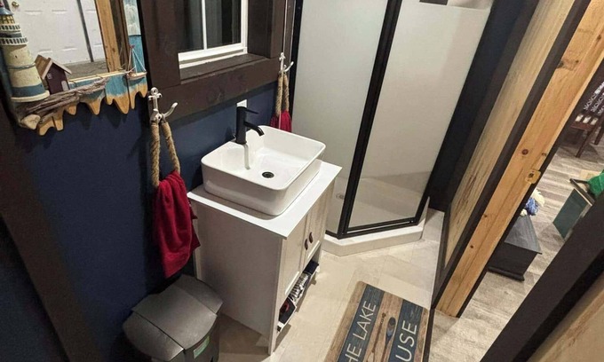 Terra Nova Cabin | Charming boat house by the Ocean in beautiful Smith's Harbour, NL with WiFi