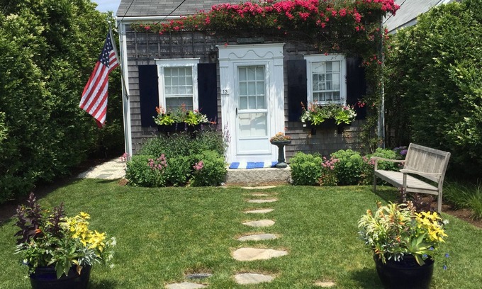 Brant Point Cottage | Charming Brant Point Rose Covered Cottage - with Smart TVs, Free WIFI and AC