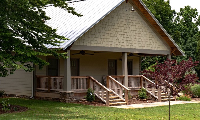 Springville House | Charming Bungalow North + Fishing & Trails