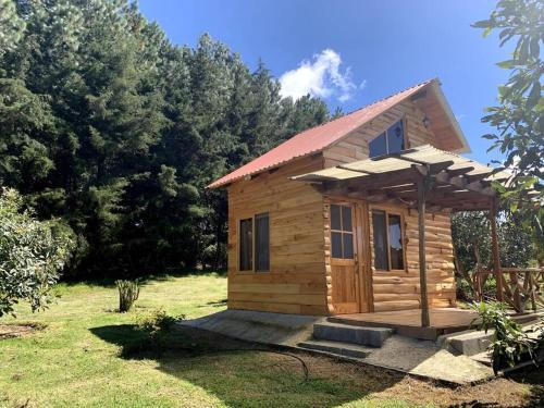 Tecpan Guatemala Ski Chalet | Charming cabin surrounded by nature