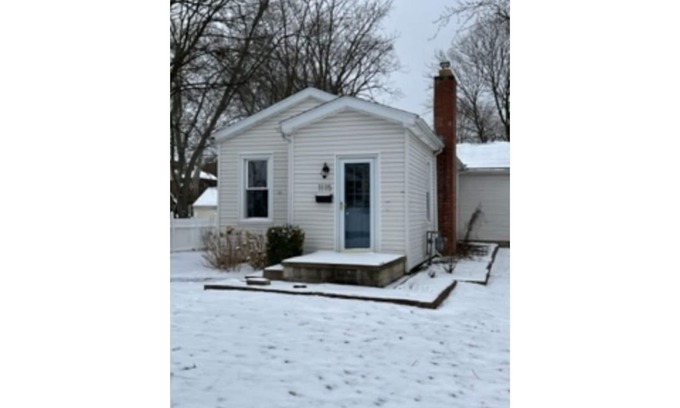 Ashland House | Charming Century House - Next Door to Ashland University